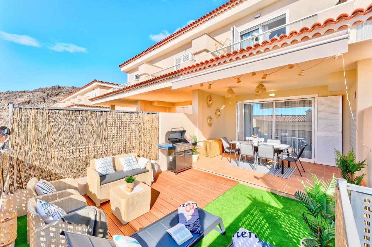 Black Beach Luxury Vacation House بويرتو دي سانتياغو المظهر الخارجي الصورة